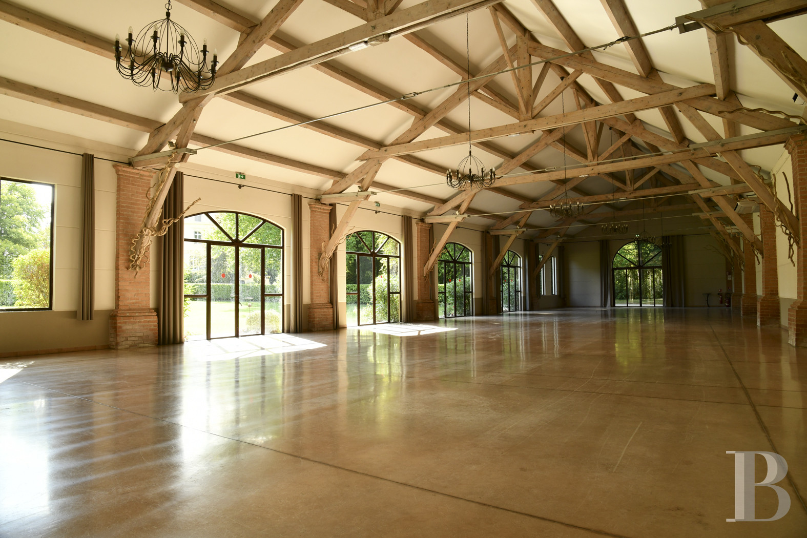 Dans le Vaucluse, à l’est d’Avignon, un château du 19e siècle dédié aux réceptions et à la villégiature - photo  n°28